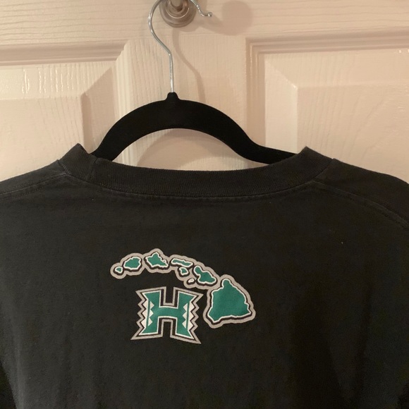 University of Hawaii shirt - Picture 2 of 2